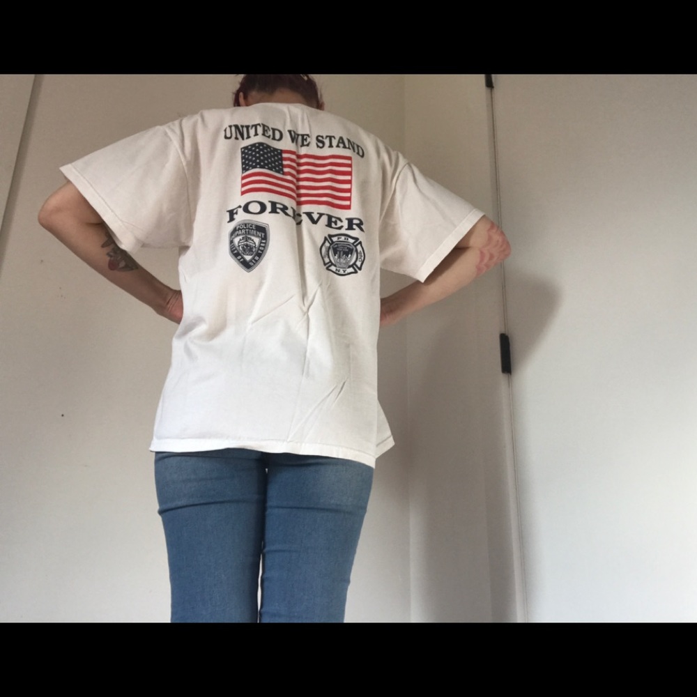 Vintage RARE Authentic 9/11 Firefighter/Police Tee - Picture 8 of 14